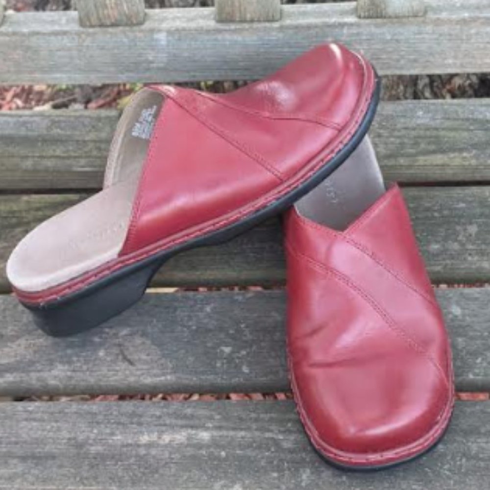 Ellen Red Leather Upper Mule Clog Sz. 8.5